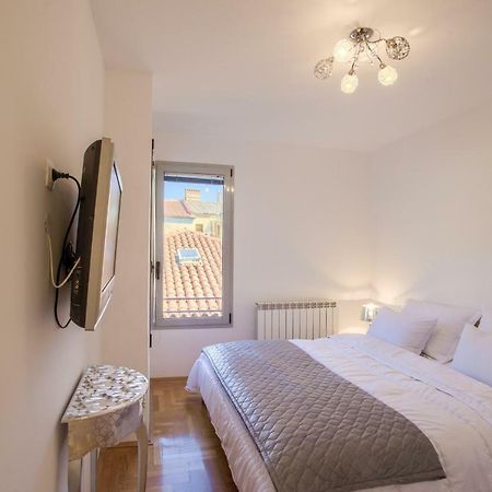 Apartment San Rocco Center Pola Esterno foto