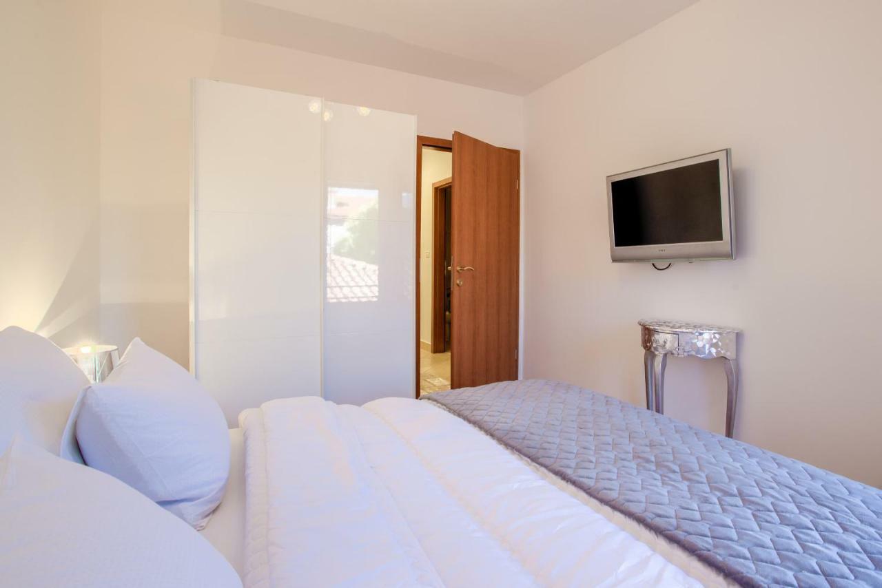 Apartment San Rocco Center Pola Esterno foto